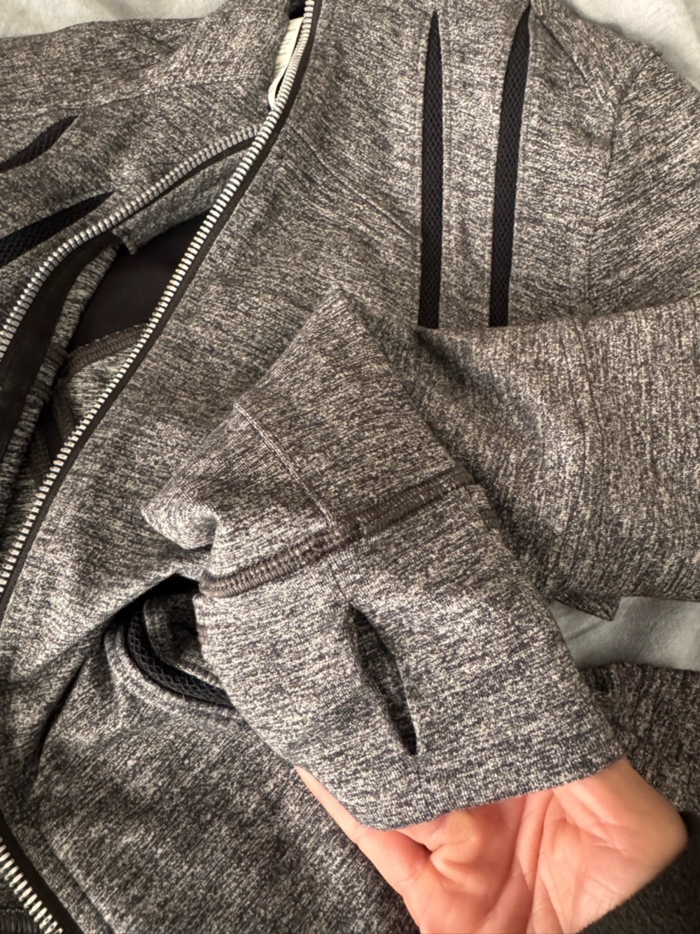 Lululemon Women’s Gray Zip-Front Athletic Jacket - 4 - Picture 4 of 4